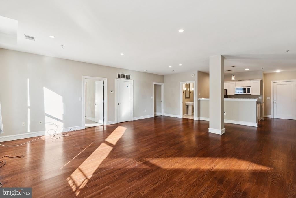1811 Chestnut Street - Photo 12