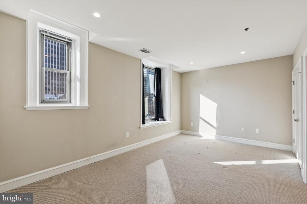 1811 Chestnut Street - Photo 17