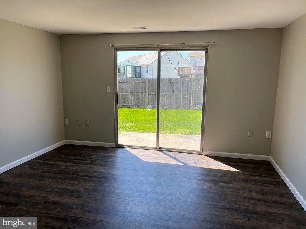 65 North St - Photo 4