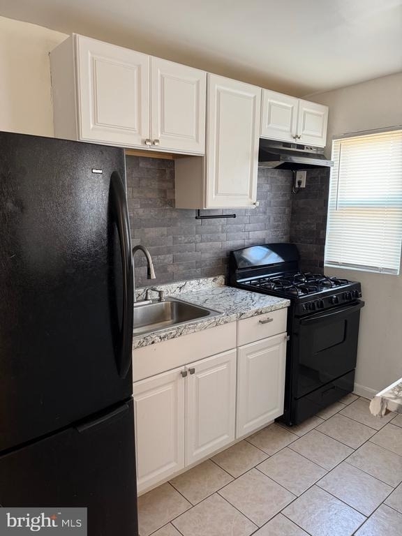4022 Ardley Avenue - Photo 0