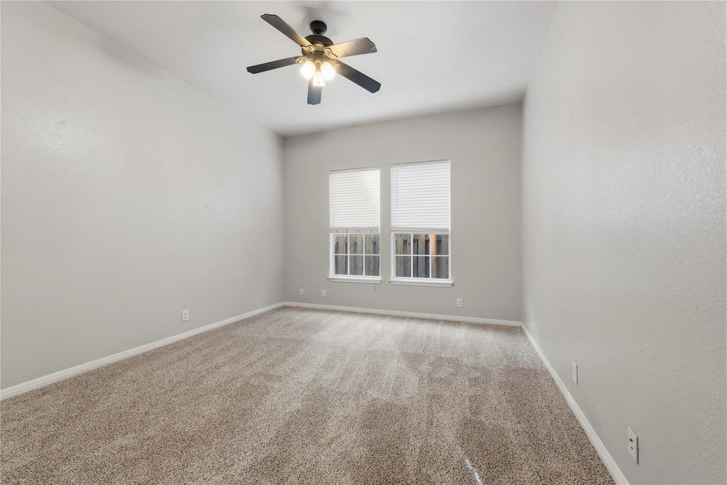 5102 Caswell Ave - Photo 16