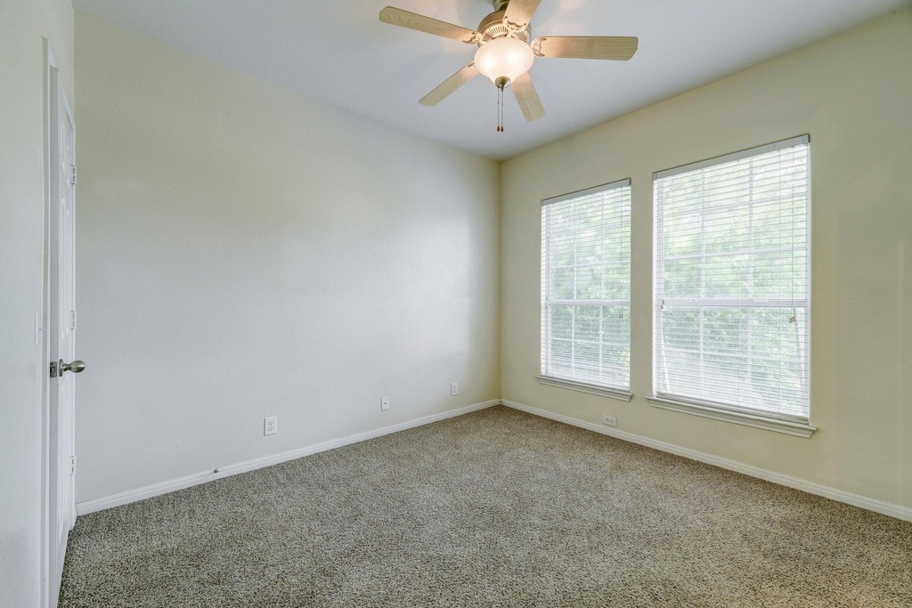 5102 Caswell Ave - Photo 20