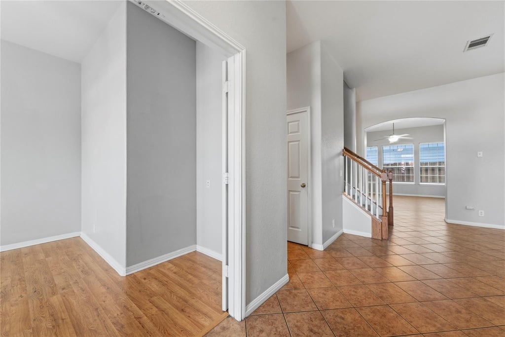 5102 Caswell Ave - Photo 1
