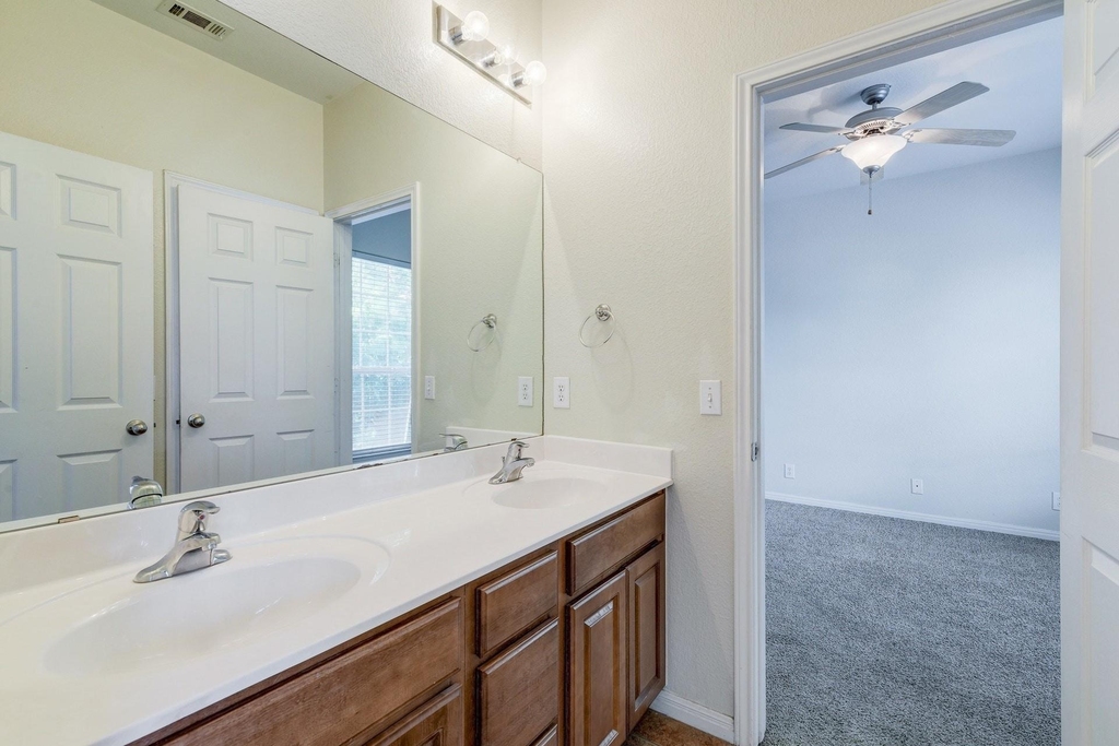 5102 Caswell Ave - Photo 21