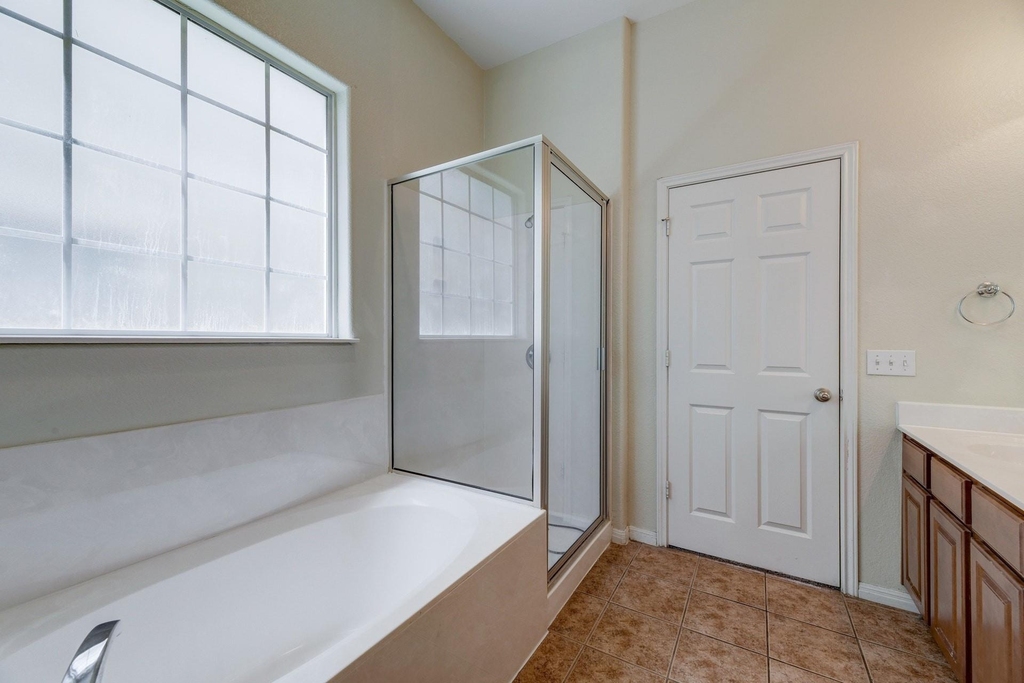 5102 Caswell Ave - Photo 13