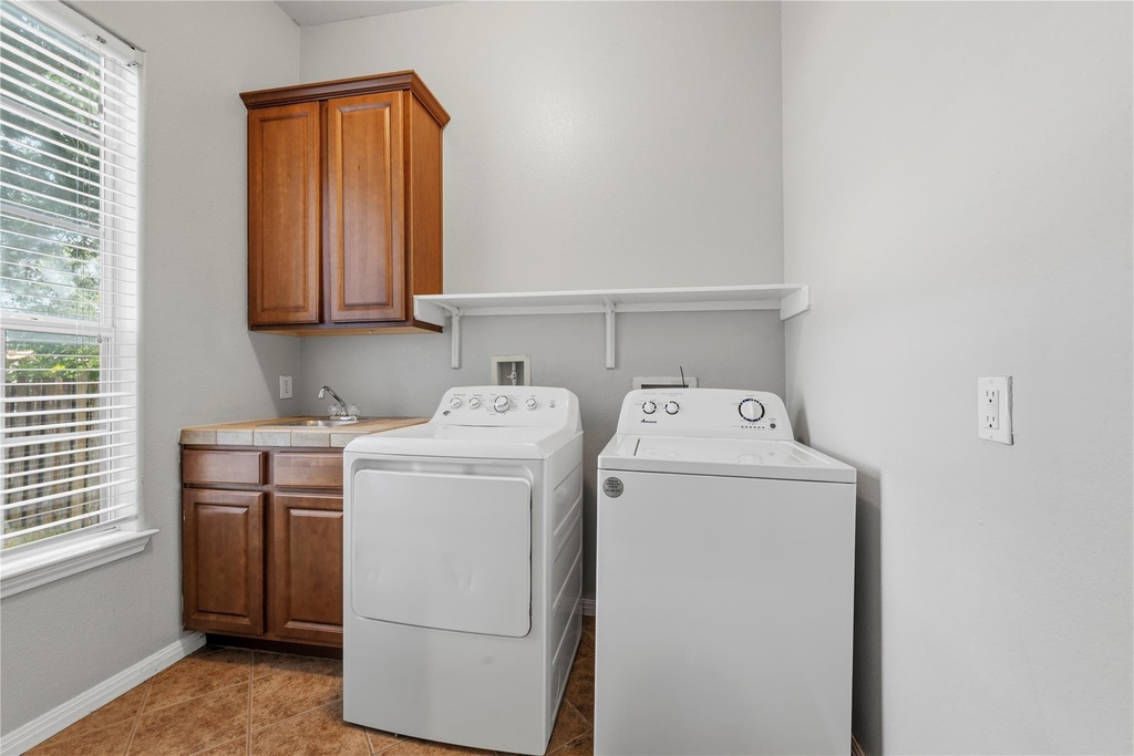 5102 Caswell Ave - Photo 11