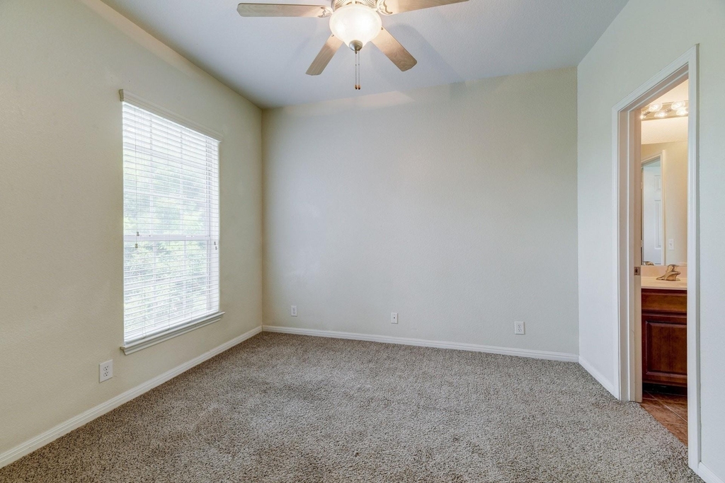 5102 Caswell Ave - Photo 18