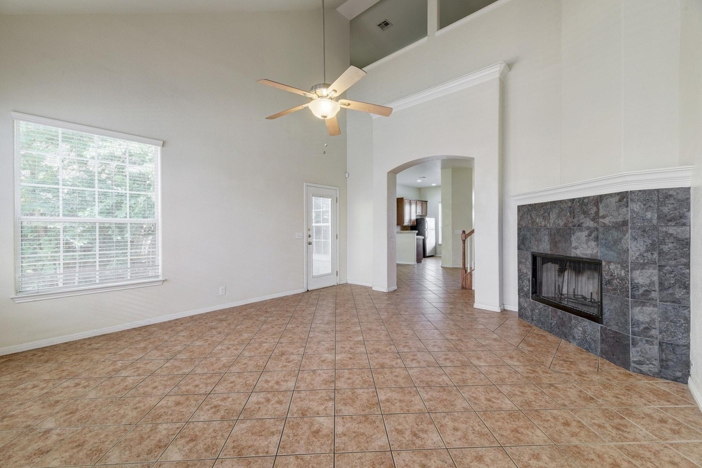 5102 Caswell Ave - Photo 2