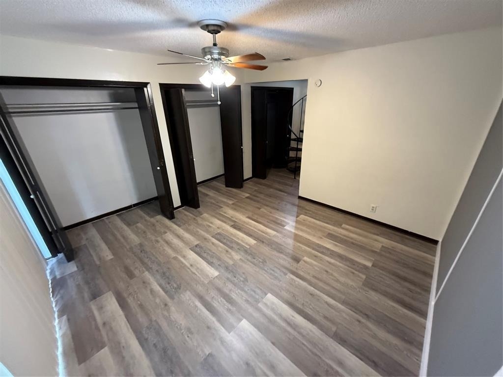 2408 Longview St - Photo 2