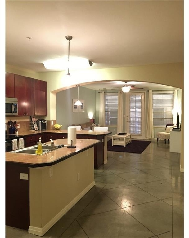 2505 San Gabriel St - Photo 2