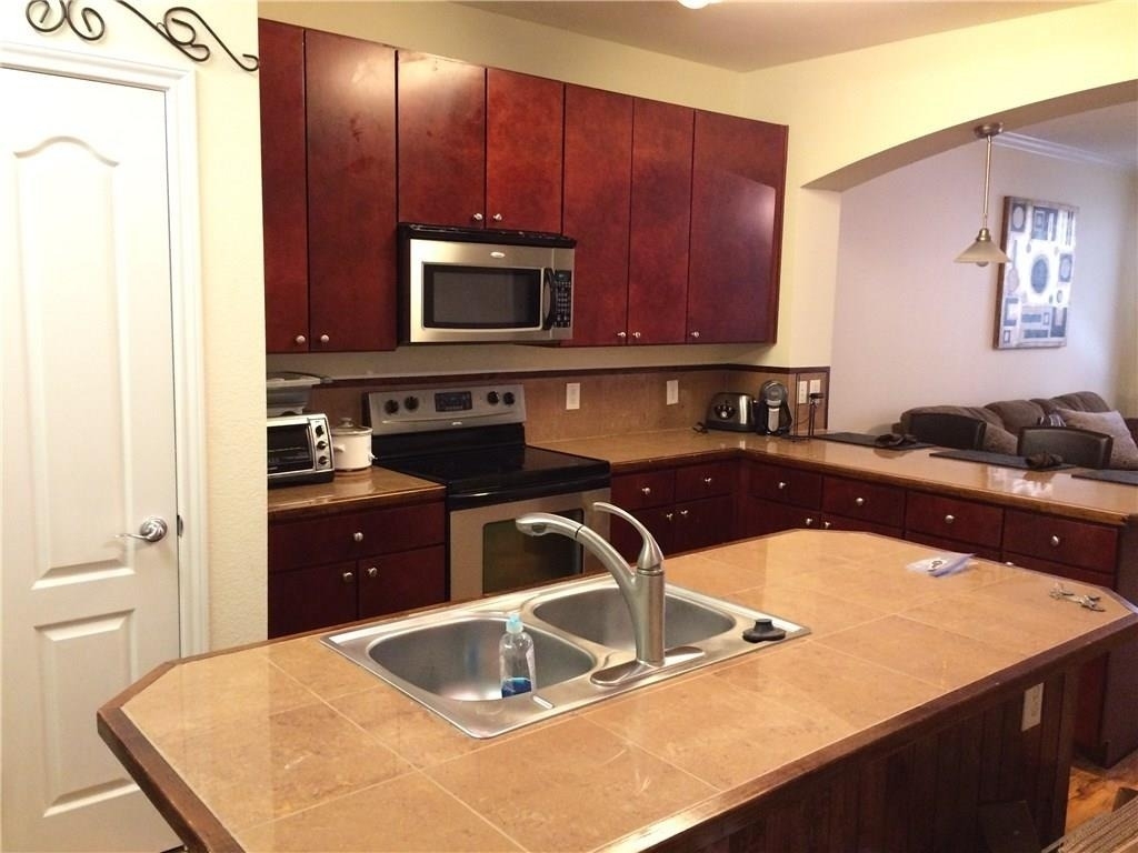 2505 San Gabriel St - Photo 5