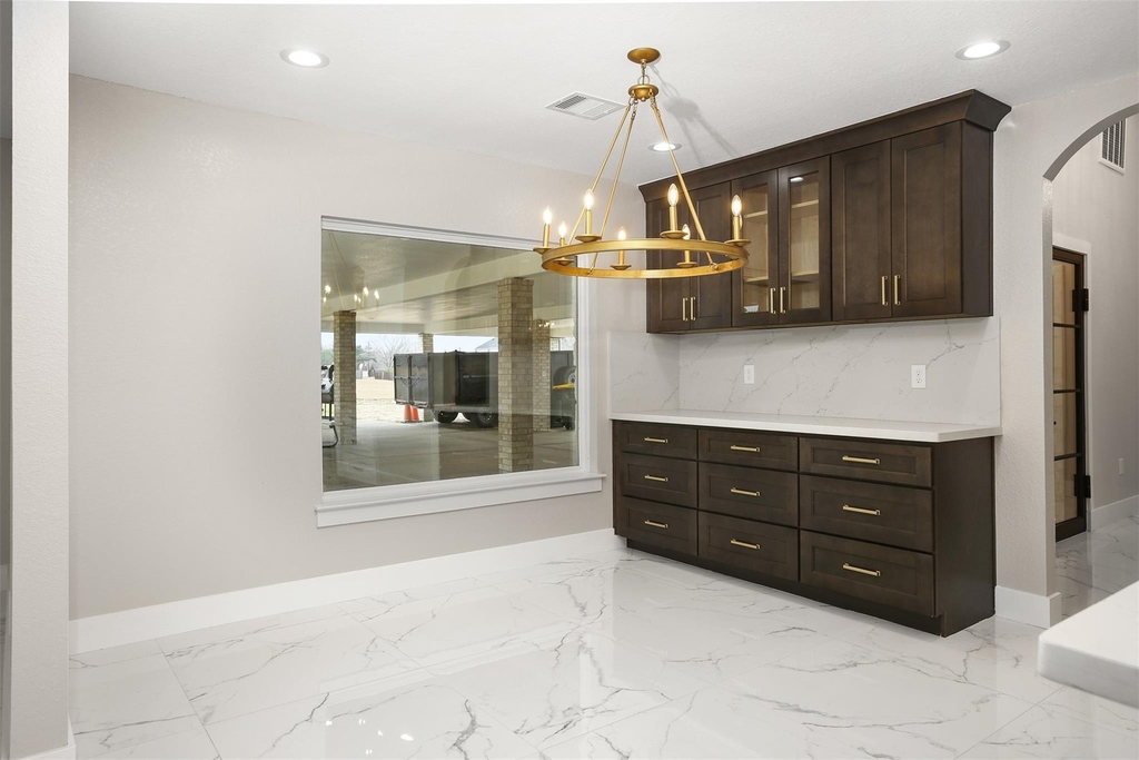4002 Dixie Farm Road - Photo 8