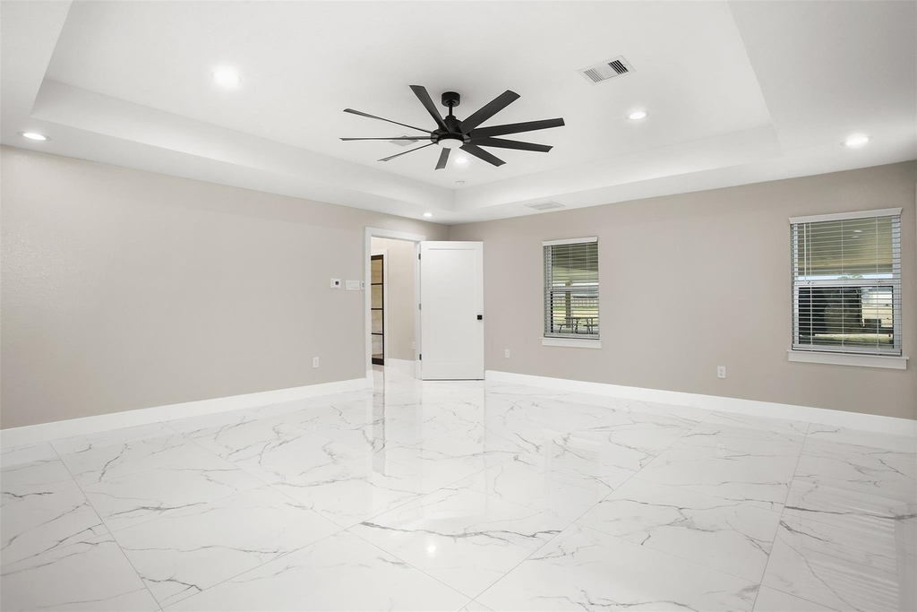 4002 Dixie Farm Road - Photo 12
