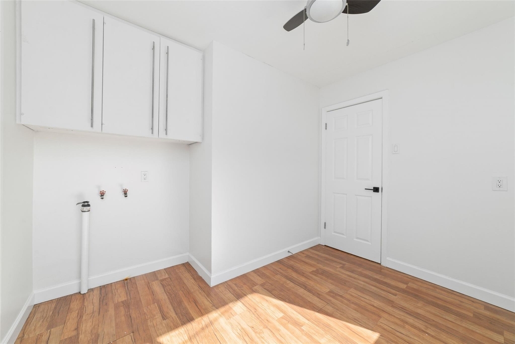 4415 Merwin Street - Photo 8