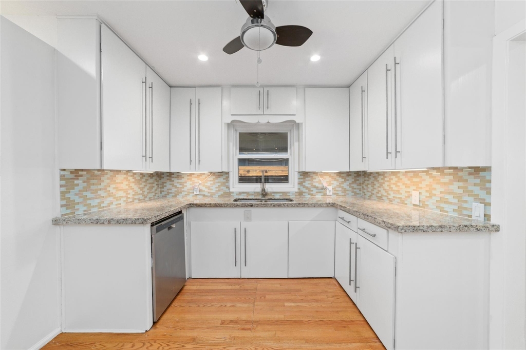 4415 Merwin Street - Photo 4