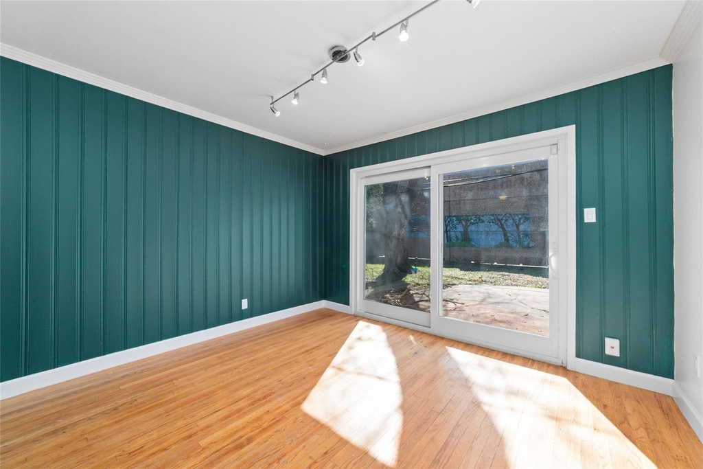 4415 Merwin Street - Photo 7