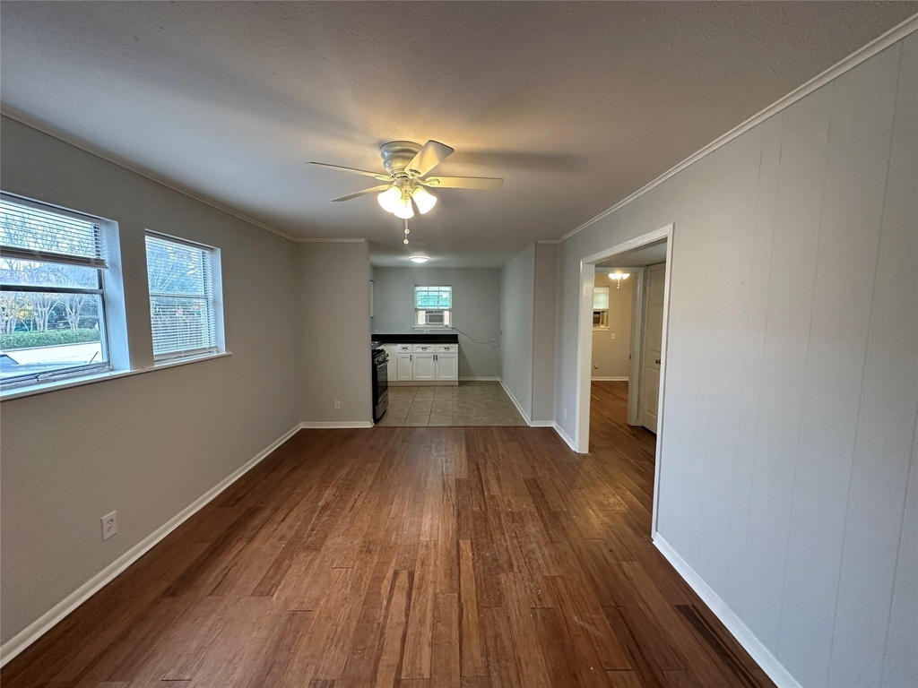 4911 Delano Street - Photo 2