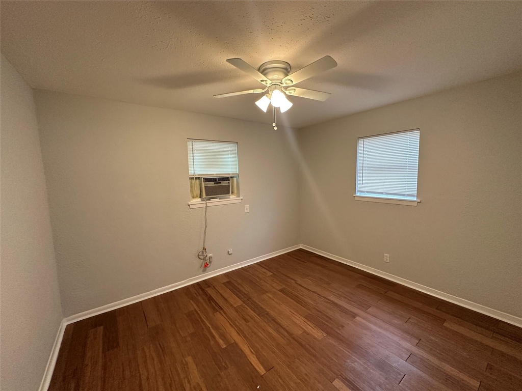 4911 Delano Street - Photo 8
