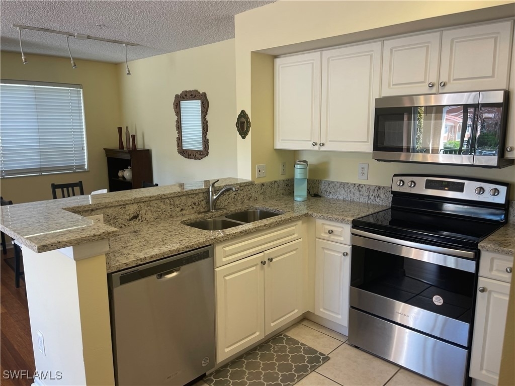 1260 Wildwood Lakes Boulevard - Photo 2