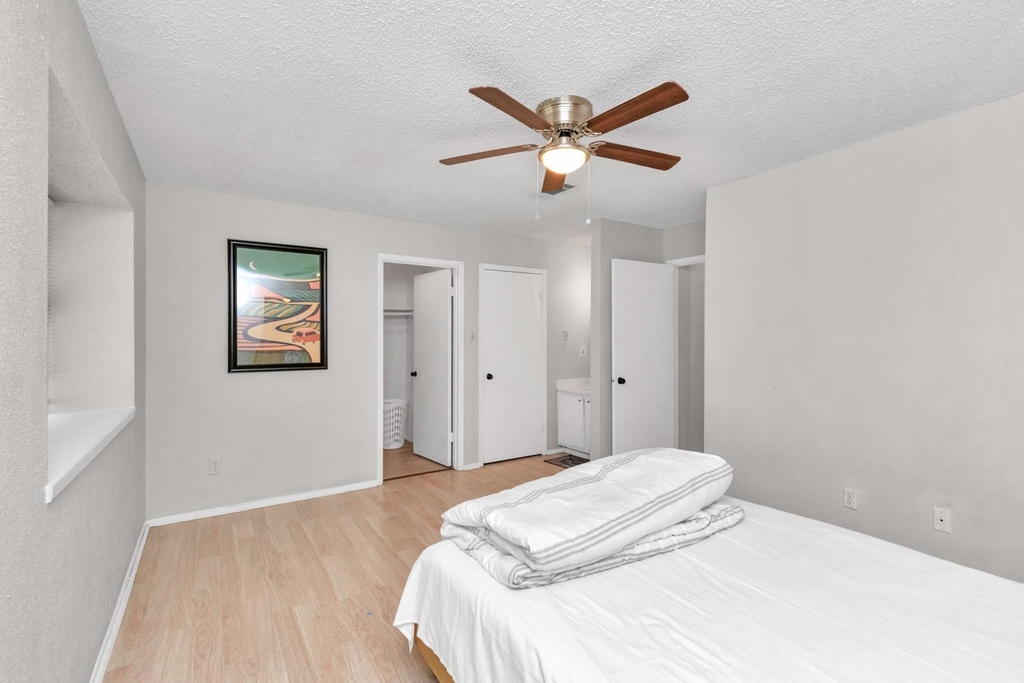 5837 Sunforest Drive - Photo 24