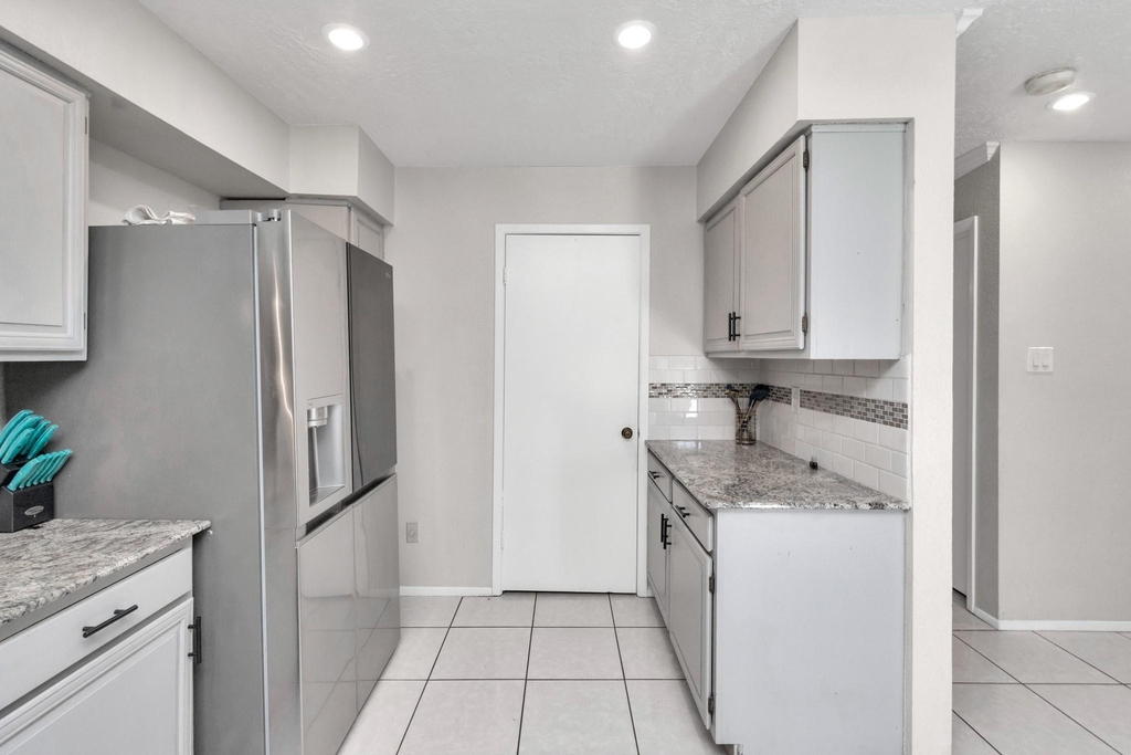 5837 Sunforest Drive - Photo 9