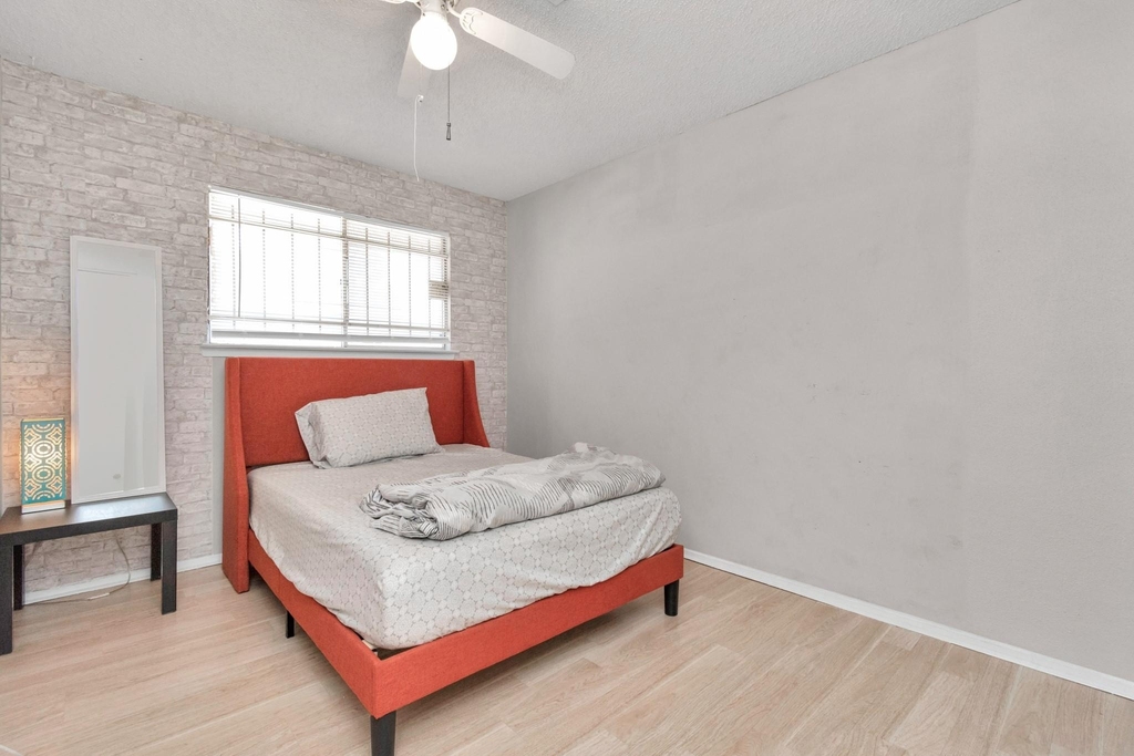 5837 Sunforest Drive - Photo 22