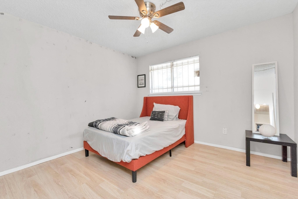 5837 Sunforest Drive - Photo 21