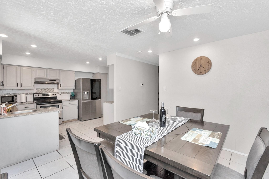 5837 Sunforest Drive - Photo 11