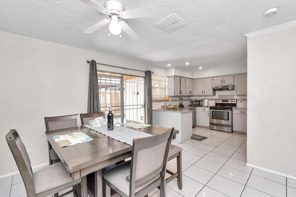 5837 Sunforest Drive - Photo 12