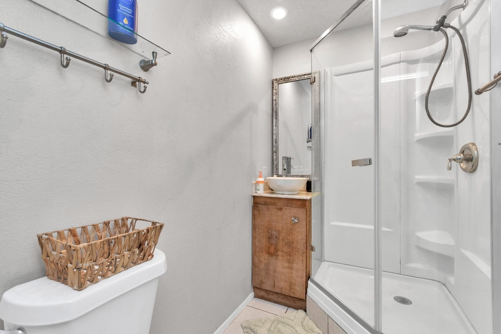 5837 Sunforest Drive - Photo 6