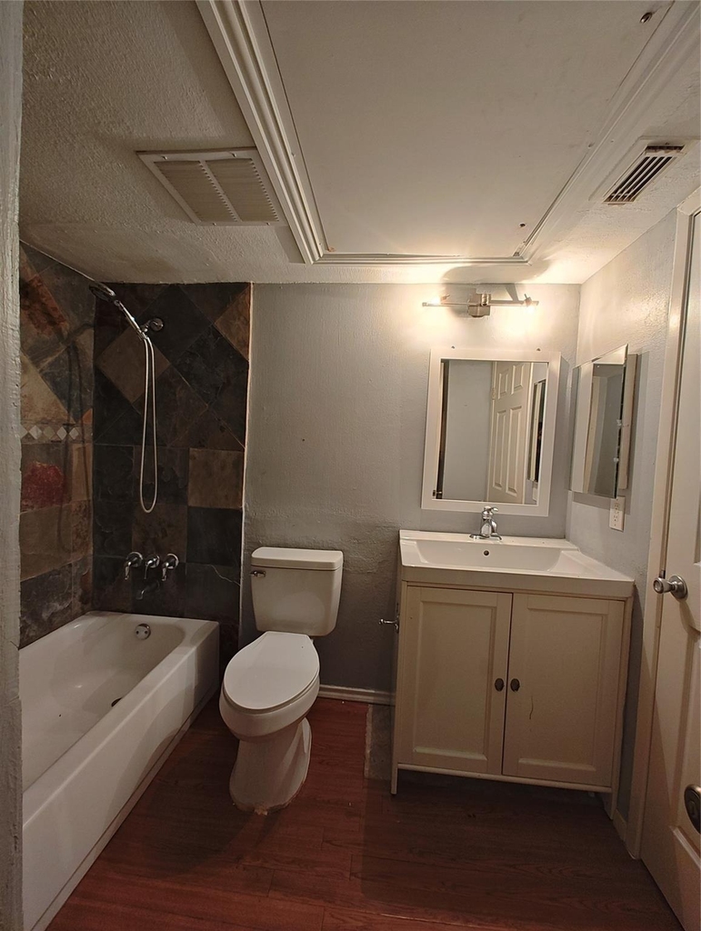 10855 Meadowglen Lane - Photo 14