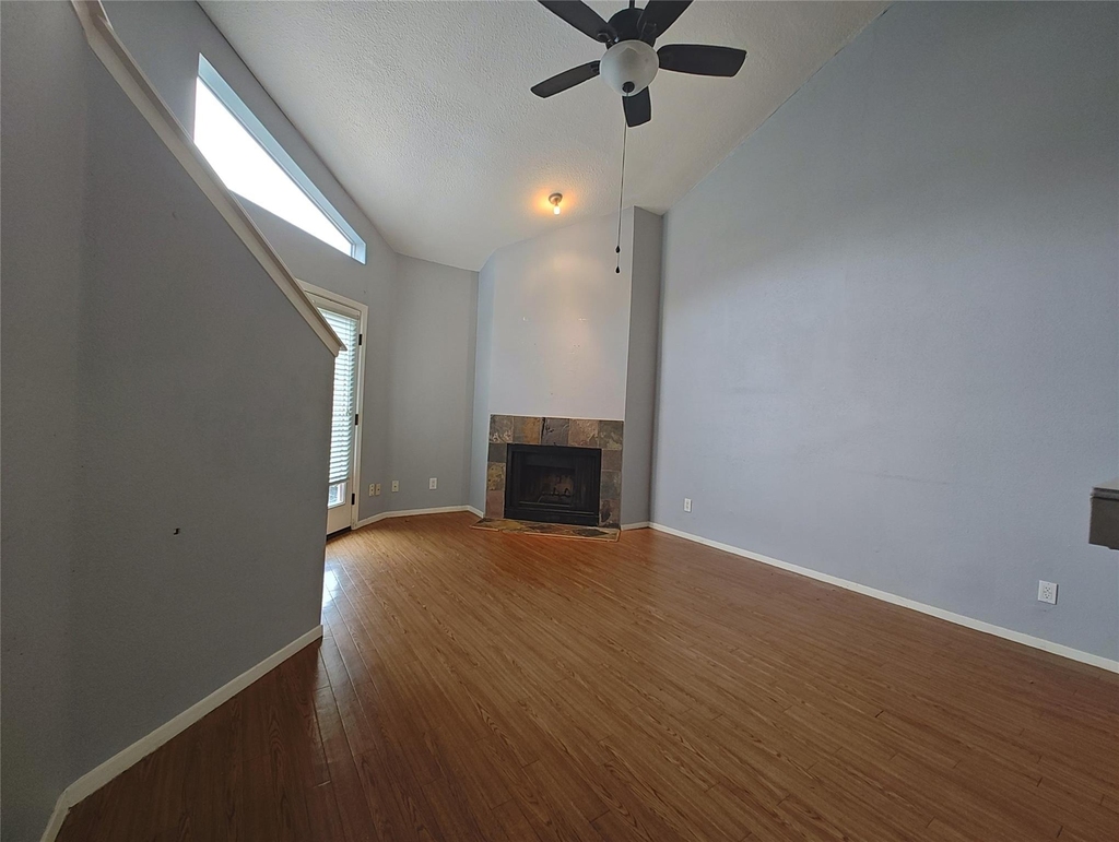 10855 Meadowglen Lane - Photo 9