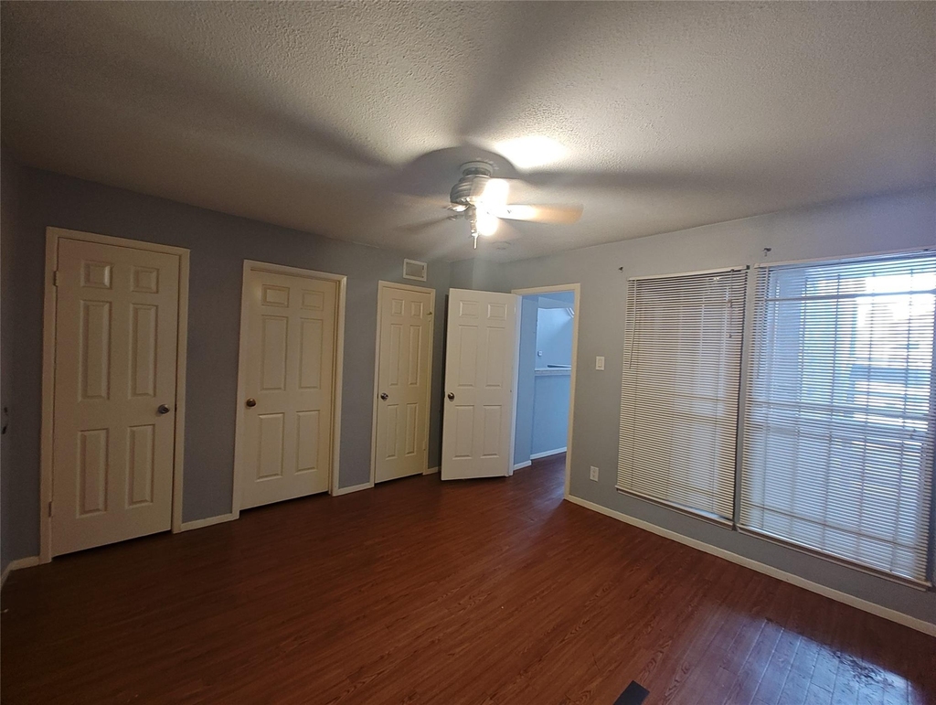 10855 Meadowglen Lane - Photo 19