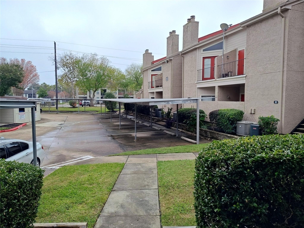 10855 Meadowglen Lane - Photo 23