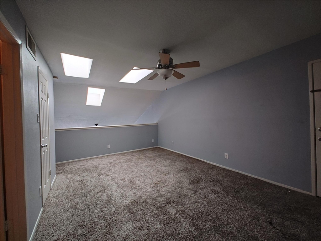 10855 Meadowglen Lane - Photo 17