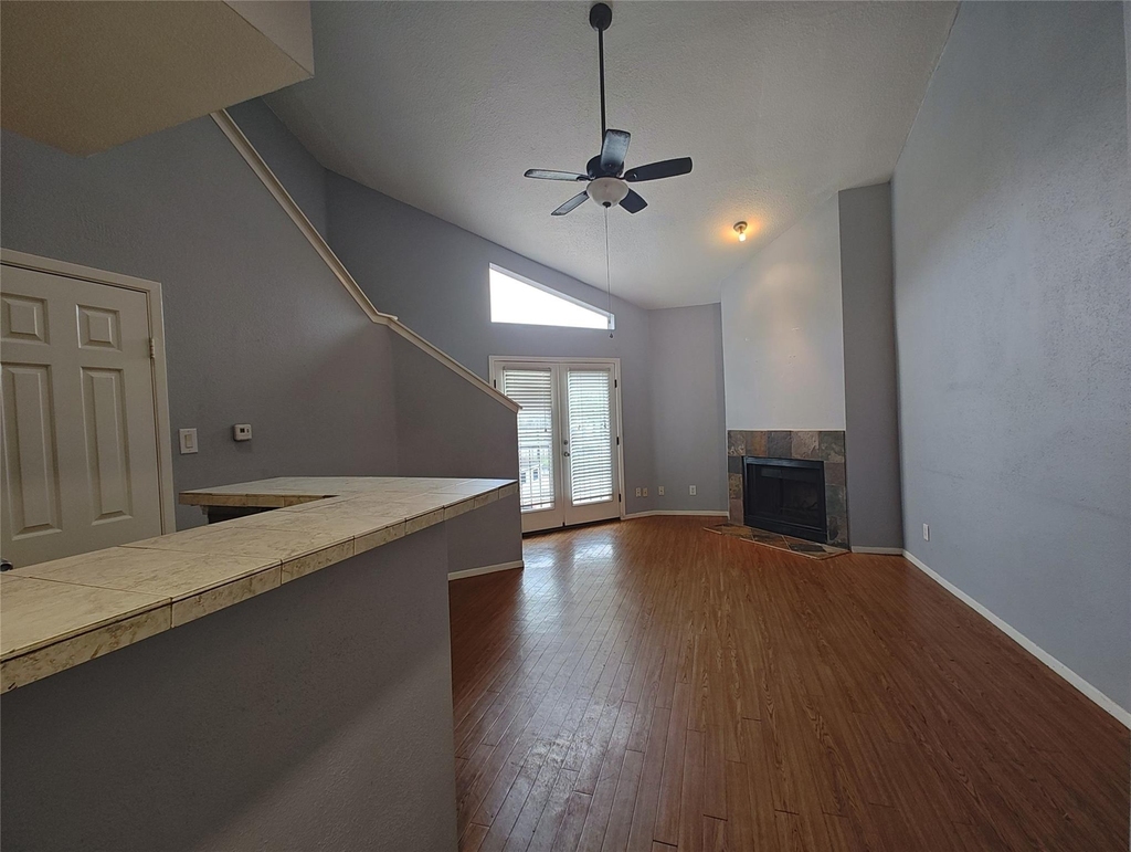 10855 Meadowglen Lane - Photo 2