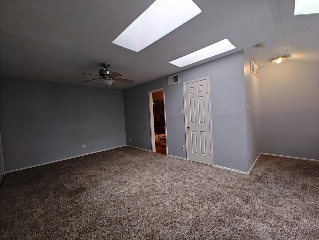 10855 Meadowglen Lane - Photo 16