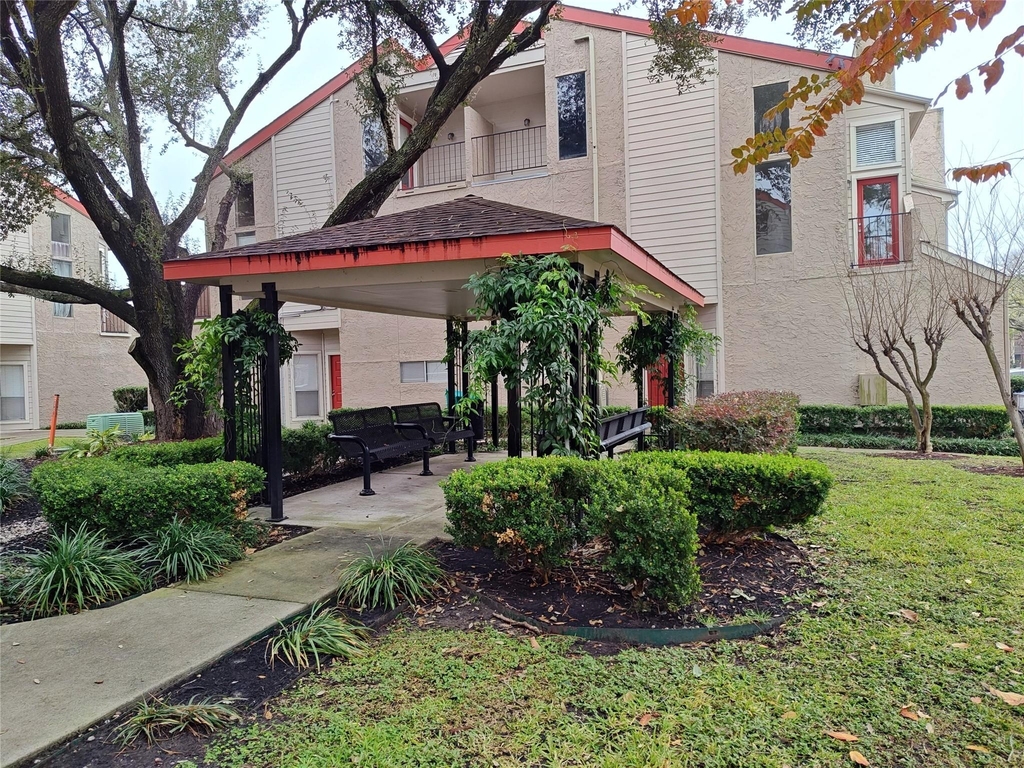 10855 Meadowglen Lane - Photo 0