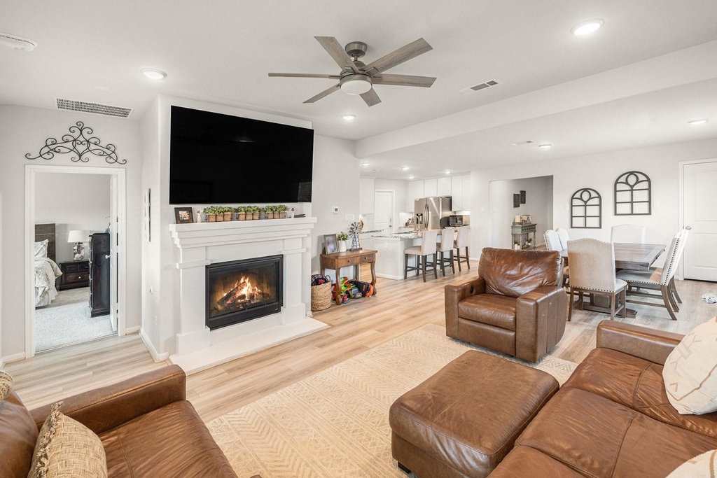 2513 Malibu Glen Drive - Photo 2