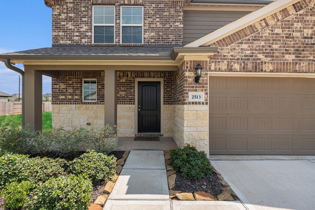 2513 Malibu Glen Drive - Photo 1