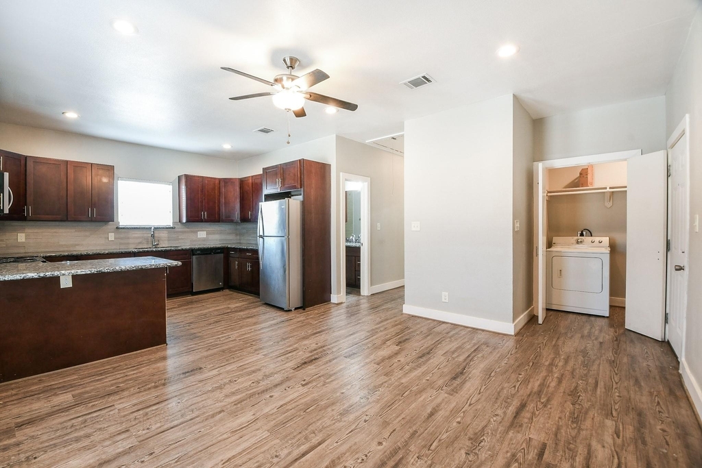 3249 Dixie Drive - Photo 7