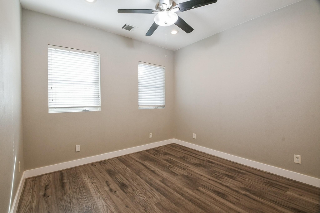 3249 Dixie Drive - Photo 14