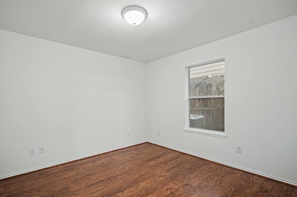 2416 Charleston Street - Photo 14
