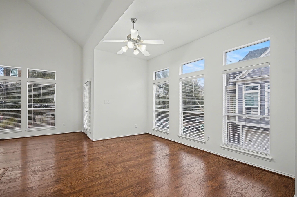 2416 Charleston Street - Photo 7
