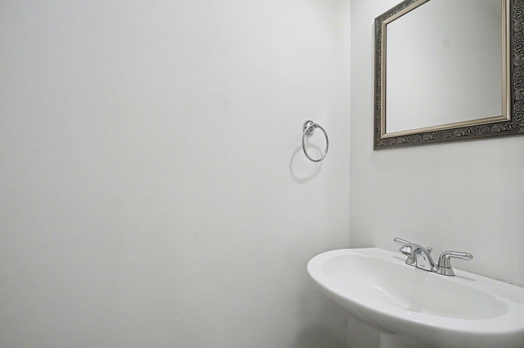 2416 Charleston Street - Photo 11