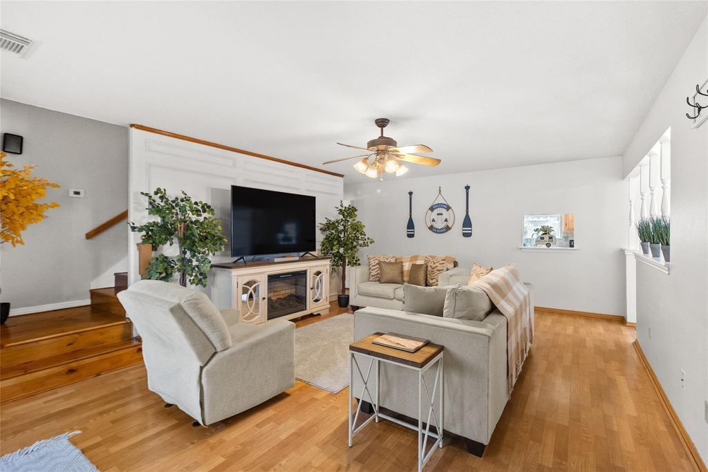 117 E Park Drive - Photo 3