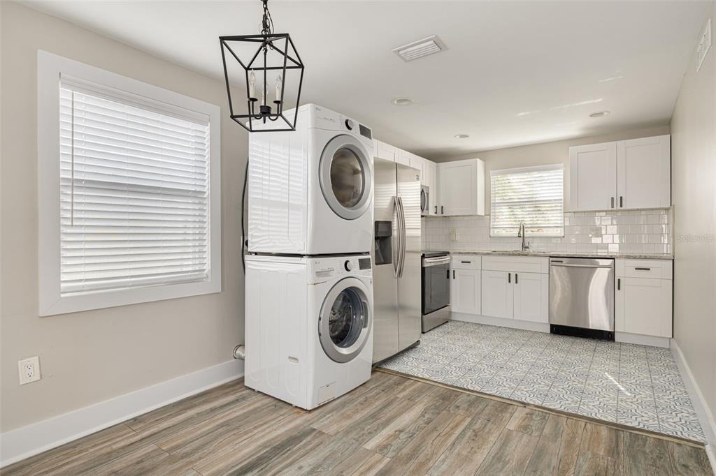 106 W Haya Street - Photo 4