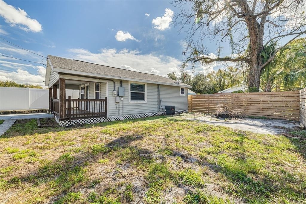106 W Haya Street - Photo 12
