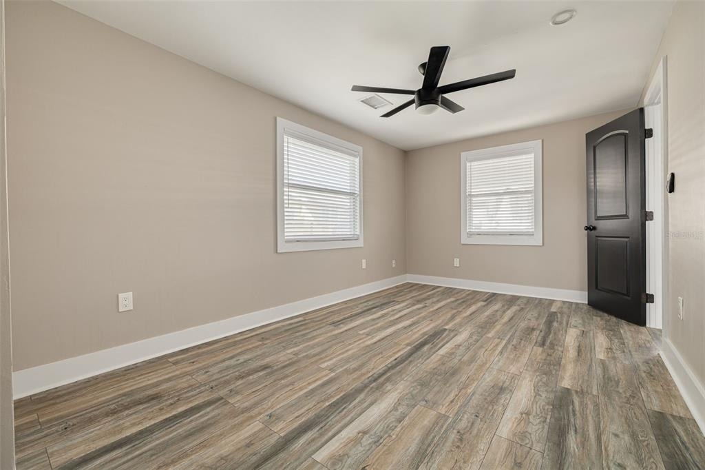 106 W Haya Street - Photo 8