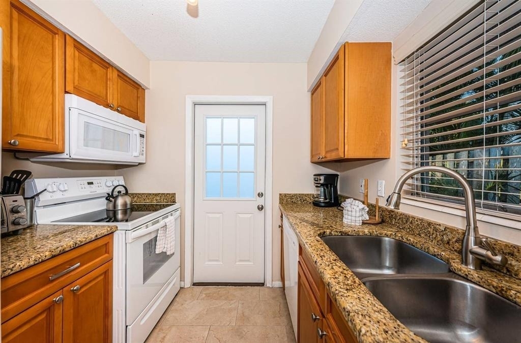 6020 Midnight Pass Road - Photo 6